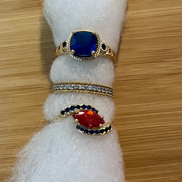 3 Ring Bundle Featuring gorgeous stones - Picture 1 of 5
